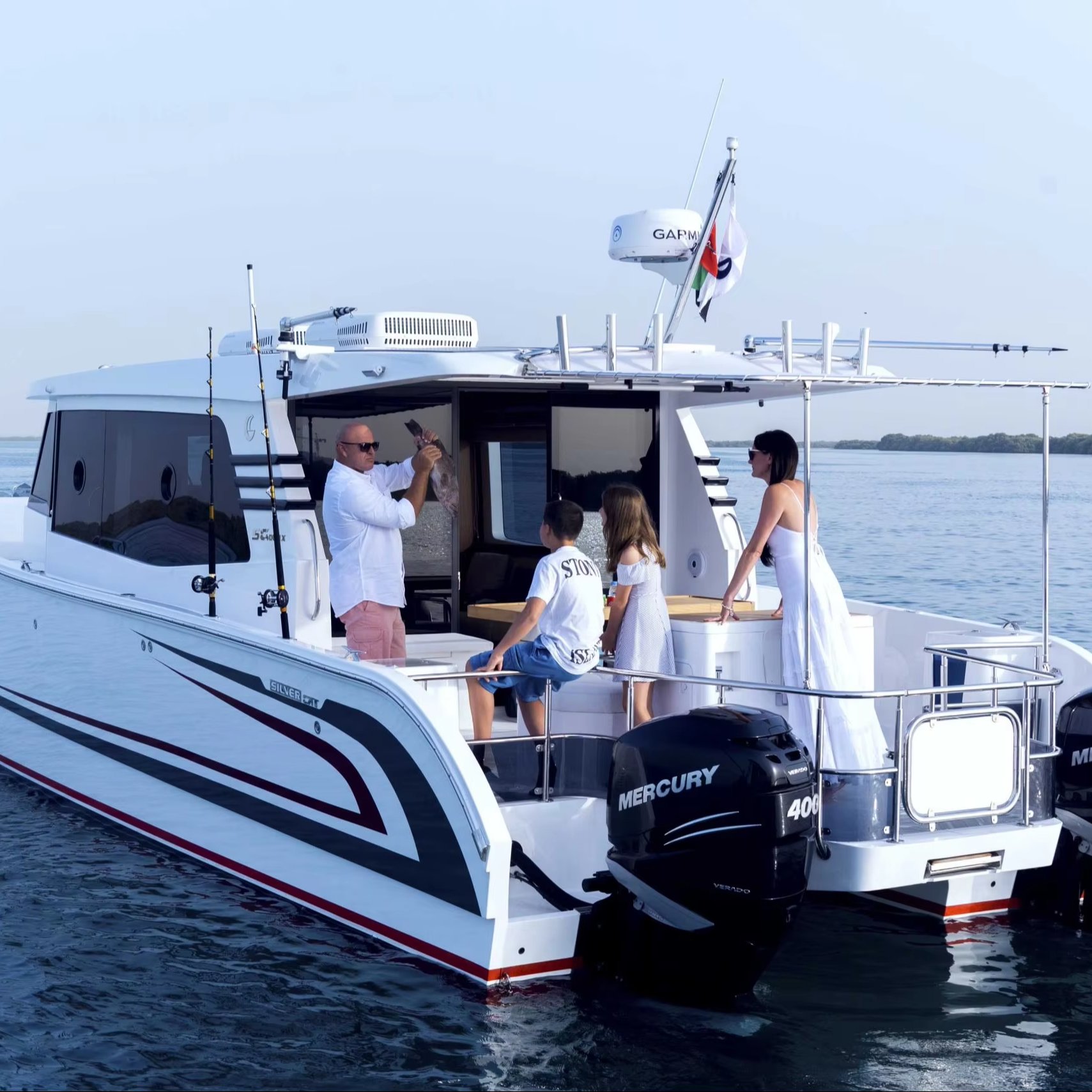 40LUX Luxury Catamaran Style Fiberglass Yacht With Outboard Engine for Family Parties and Fishing Jet Boat Design